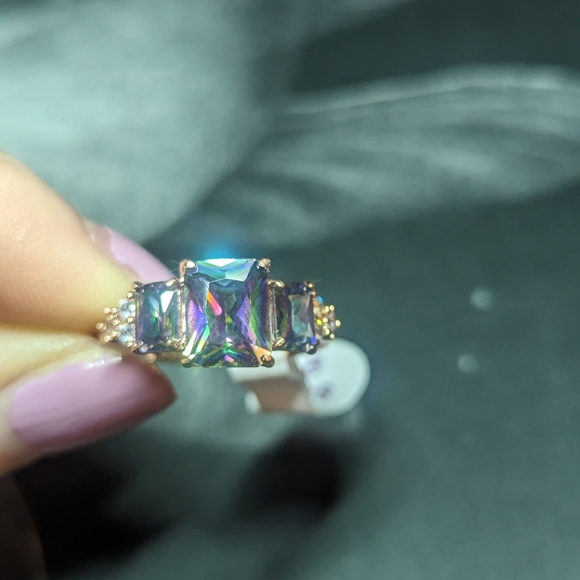 Bomb Party June 2024 Luxe Moments Size 9 NWT - Picture 2 of 4